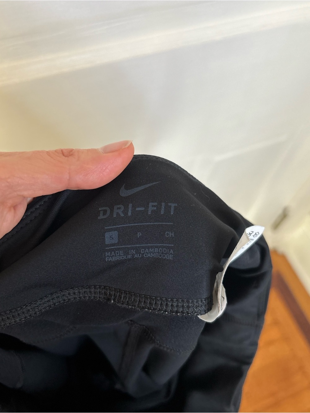 Nike Dri-FIT Crop Black Leggings - Picture 11 of 11